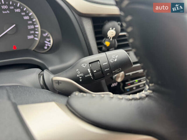 Белый Лексус РХ, объемом двигателя 2 л и пробегом 46 тыс. км за 46000 $, фото 22 на Automoto.ua