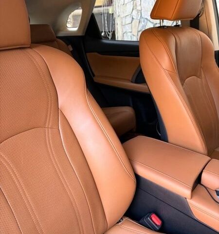 Белый Лексус РХ, объемом двигателя 3.46 л и пробегом 54 тыс. км за 55000 $, фото 6 на Automoto.ua