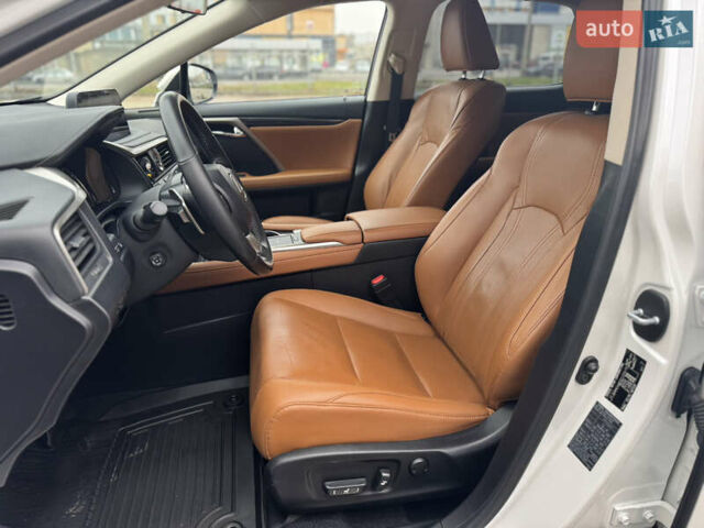 Белый Лексус РХ, объемом двигателя 2 л и пробегом 46 тыс. км за 46000 $, фото 18 на Automoto.ua