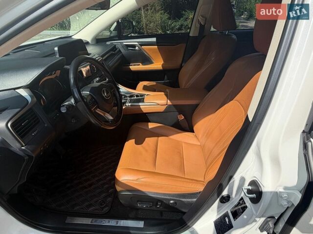 Білий Лексус РХ, об'ємом двигуна 2 л та пробігом 71 тис. км за 38999 $, фото 11 на Automoto.ua