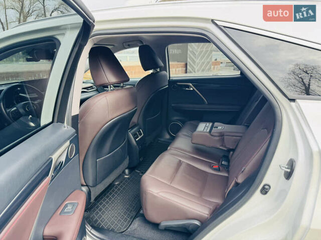 Белый Лексус РХ, объемом двигателя 3.46 л и пробегом 135 тыс. км за 44444 $, фото 100 на Automoto.ua