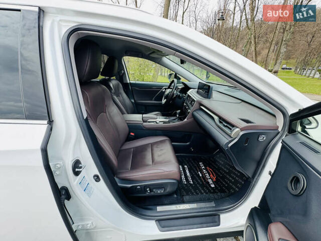 Белый Лексус РХ, объемом двигателя 3.46 л и пробегом 135 тыс. км за 44444 $, фото 76 на Automoto.ua