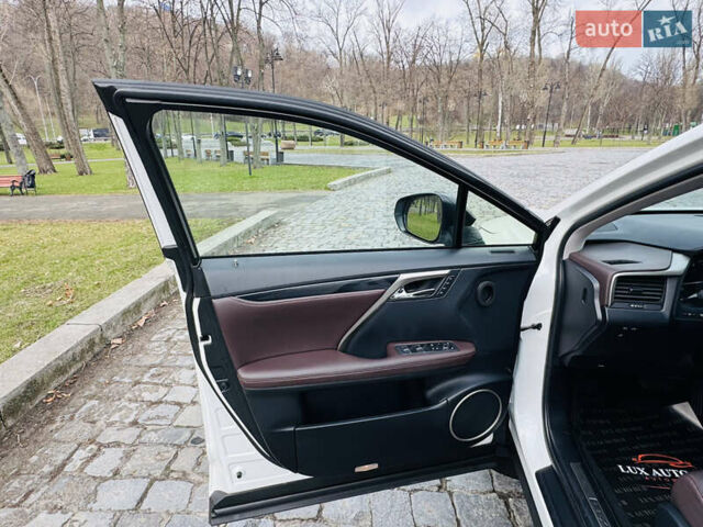 Белый Лексус РХ, объемом двигателя 3.46 л и пробегом 135 тыс. км за 44444 $, фото 88 на Automoto.ua