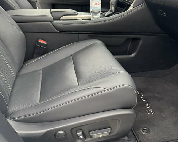 Лексус РХ 2020 у Києві на Automoto.ua Білий Лексус РХ, об'ємом двигуна 3.46 л та пробігом 150 тис. км за 39000 $, фото 6 на Automoto.ua