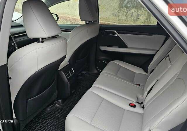 Белый Лексус РХ, объемом двигателя 3.5 л и пробегом 72 тыс. км за 47500 $, фото 10 на Automoto.ua