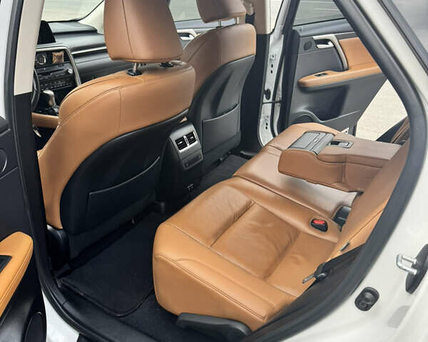 Белый Лексус РХ, объемом двигателя 2 л и пробегом 69 тыс. км за 46800 $, фото 30 на Automoto.ua