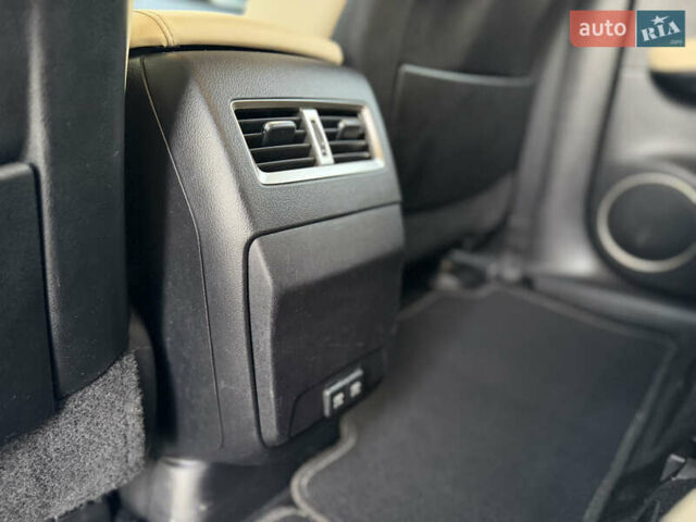 Белый Лексус РХ, объемом двигателя 3.5 л и пробегом 92 тыс. км за 37500 $, фото 62 на Automoto.ua