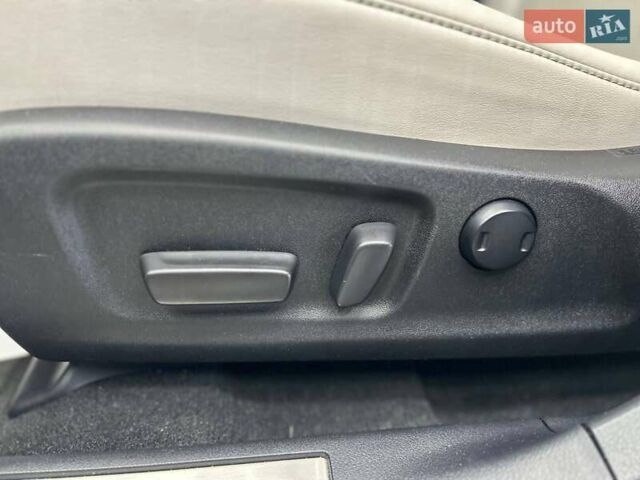 Лексус РХ 2020 в Черновцах на Automoto.ua Белый Лексус РХ, объемом двигателя 3.46 л и пробегом 80 тыс. км за 44000 $, фото 14 на Automoto.ua