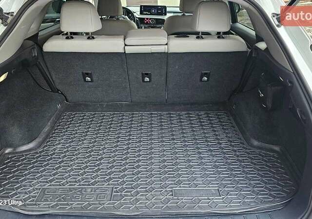 Белый Лексус РХ, объемом двигателя 3.5 л и пробегом 72 тыс. км за 47500 $, фото 14 на Automoto.ua