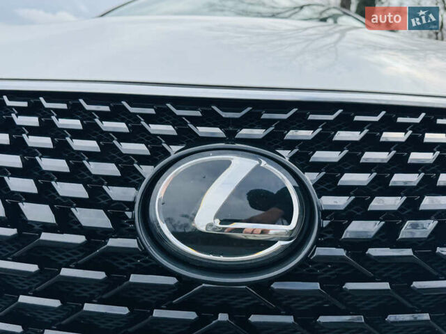 Белый Лексус РХ, объемом двигателя 3.46 л и пробегом 135 тыс. км за 44444 $, фото 108 на Automoto.ua