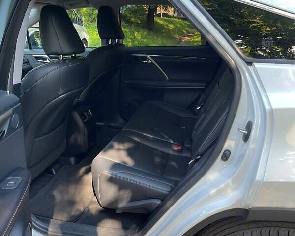 Лексус РХ 2020 в Киеве на Automoto.ua Белый Лексус РХ, объемом двигателя 2 л и пробегом 47 тыс. км за 45000 $, фото 7 на Automoto.ua