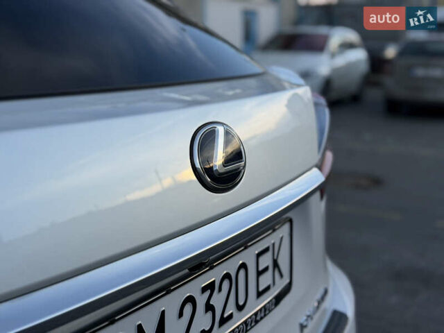 Белый Лексус РХ, объемом двигателя 3.5 л и пробегом 92 тыс. км за 37500 $, фото 24 на Automoto.ua