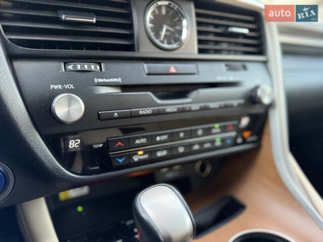 Белый Лексус РХ, объемом двигателя 3.5 л и пробегом 92 тыс. км за 37500 $, фото 46 на Automoto.ua