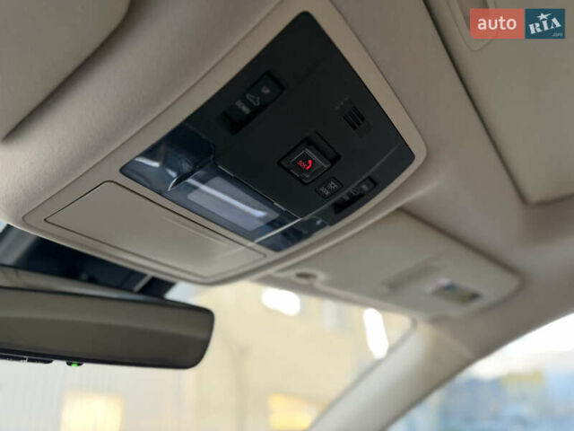 Белый Лексус РХ, объемом двигателя 3.5 л и пробегом 92 тыс. км за 37500 $, фото 55 на Automoto.ua