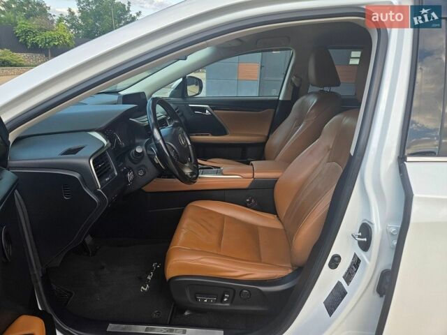 Белый Лексус РХ, объемом двигателя 2 л и пробегом 167 тыс. км за 37900 $, фото 18 на Automoto.ua