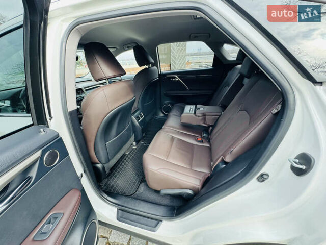 Белый Лексус РХ, объемом двигателя 3.46 л и пробегом 135 тыс. км за 44444 $, фото 63 на Automoto.ua