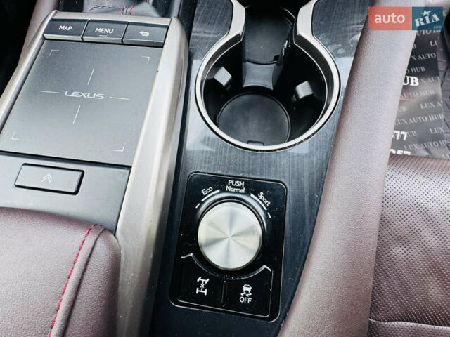 Белый Лексус РХ, объемом двигателя 3.46 л и пробегом 135 тыс. км за 44444 $, фото 79 на Automoto.ua