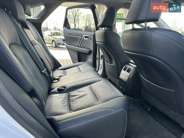 Білий Лексус РХ, об'ємом двигуна 3.46 л та пробігом 150 тис. км за 37500 $, фото 24 на Automoto.ua