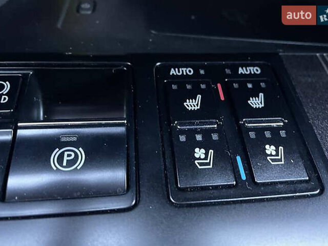 Білий Лексус РХ, об'ємом двигуна 3.5 л та пробігом 53 тис. км за 53300 $, фото 20 на Automoto.ua