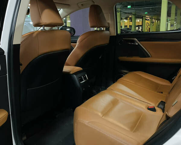 Белый Лексус РХ, объемом двигателя 3.46 л и пробегом 79 тыс. км за 53000 $, фото 11 на Automoto.ua