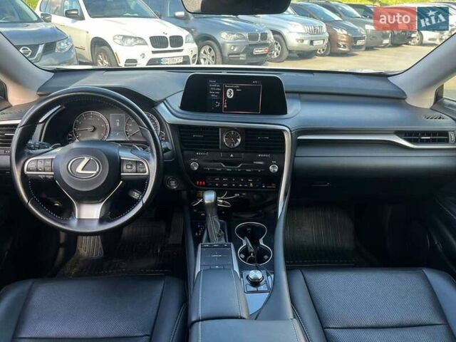 Лексус РХ 2021 в Львове на Automoto.ua Белый Лексус РХ, объемом двигателя 2 л и пробегом 104 тыс. км за 42290 $, фото 28 на Automoto.ua