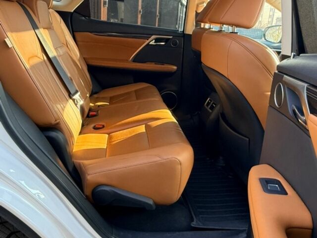 Белый Лексус РХ, объемом двигателя 3.46 л и пробегом 110 тыс. км за 57500 $, фото 16 на Automoto.ua