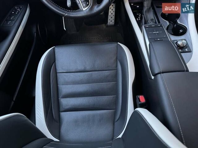 Лексус РХ 2021 в Киеве на Automoto.ua Белый Лексус РХ, объемом двигателя 3.46 л и пробегом 32 тыс. км за 56000 $, фото 8 на Automoto.ua