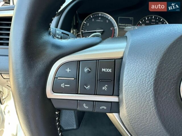 Білий Лексус РХ, об'ємом двигуна 2 л та пробігом 26 тис. км за 49500 $, фото 15 на Automoto.ua