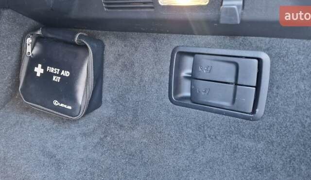 Білий Лексус РХ, об'ємом двигуна 3.46 л та пробігом 137 тис. км за 54000 $, фото 37 на Automoto.ua