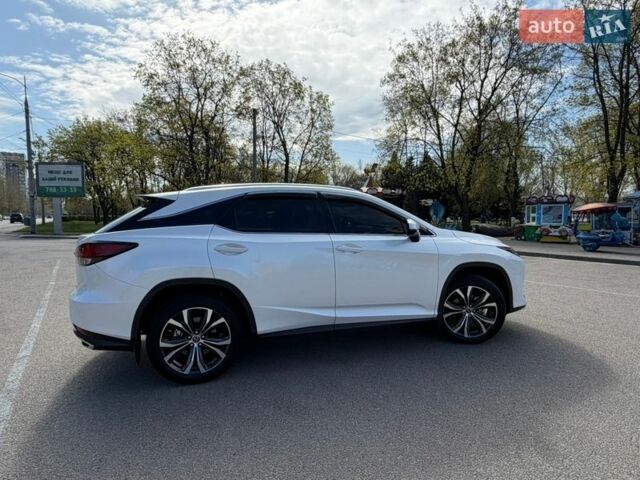 Белый Лексус РХ, объемом двигателя 2 л и пробегом 44 тыс. км за 51000 $, фото 2 на Automoto.ua