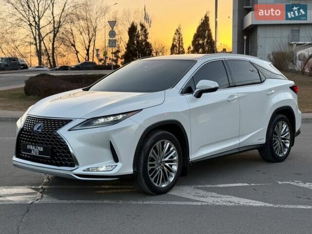 Белый Лексус РХ, объемом двигателя 3.46 л и пробегом 61 тыс. км за 57500 $, фото 3 на Automoto.ua