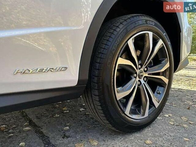 Білий Лексус РХ, об'ємом двигуна 3.46 л та пробігом 55 тис. км за 42000 $, фото 17 на Automoto.ua