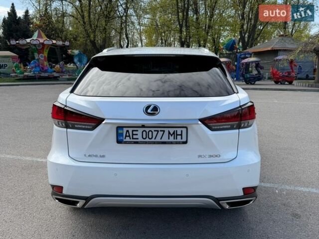 Белый Лексус РХ, объемом двигателя 2 л и пробегом 44 тыс. км за 51000 $, фото 1 на Automoto.ua
