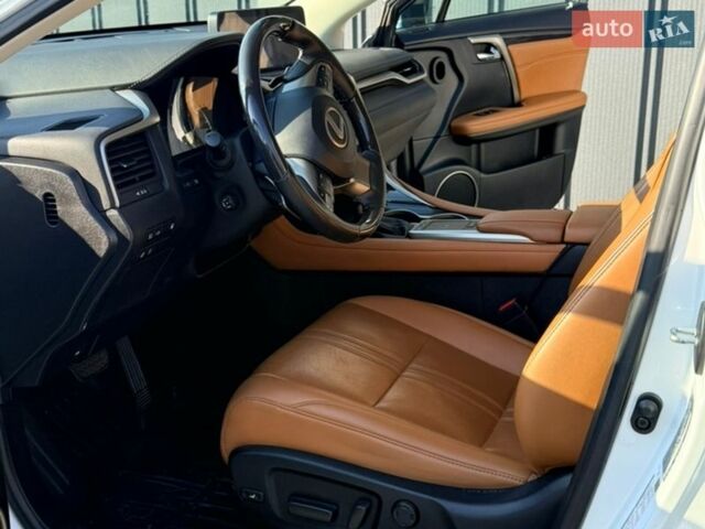 Белый Лексус РХ, объемом двигателя 3.46 л и пробегом 110 тыс. км за 59999 $, фото 17 на Automoto.ua
