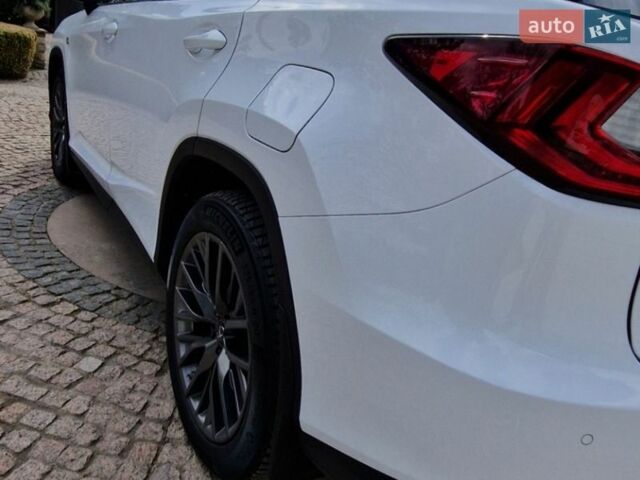 Белый Лексус РХ, объемом двигателя 3.46 л и пробегом 142 тыс. км за 52500 $, фото 16 на Automoto.ua