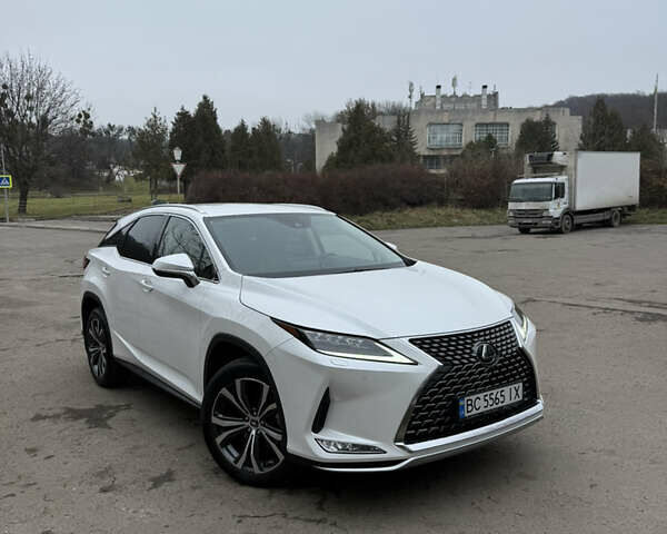 Белый Лексус РХ, объемом двигателя 2 л и пробегом 47 тыс. км за 53000 $, фото 2 на Automoto.ua
