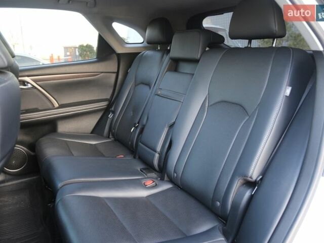 Белый Лексус РХ, объемом двигателя 3.46 л и пробегом 146 тыс. км за 53500 $, фото 9 на Automoto.ua