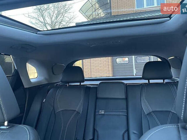 Білий Лексус РХ, об'ємом двигуна 3.5 л та пробігом 53 тис. км за 53300 $, фото 18 на Automoto.ua