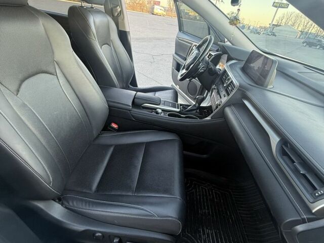 Белый Лексус РХ, объемом двигателя 2 л и пробегом 61 тыс. км за 49990 $, фото 6 на Automoto.ua