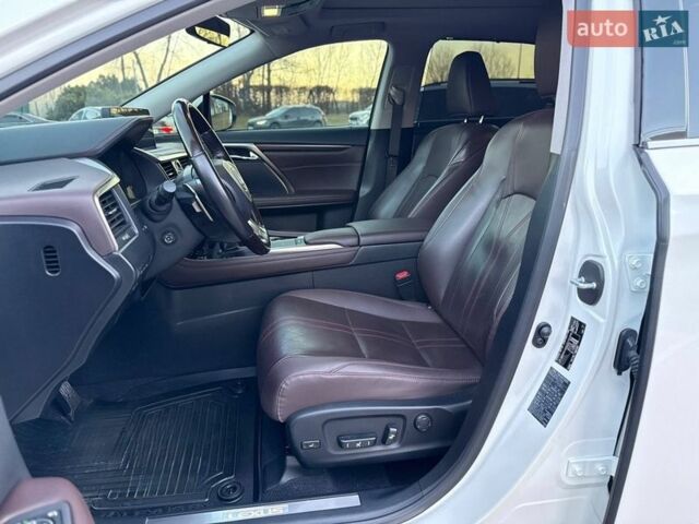 Белый Лексус РХ, объемом двигателя 3.46 л и пробегом 61 тыс. км за 57500 $, фото 15 на Automoto.ua