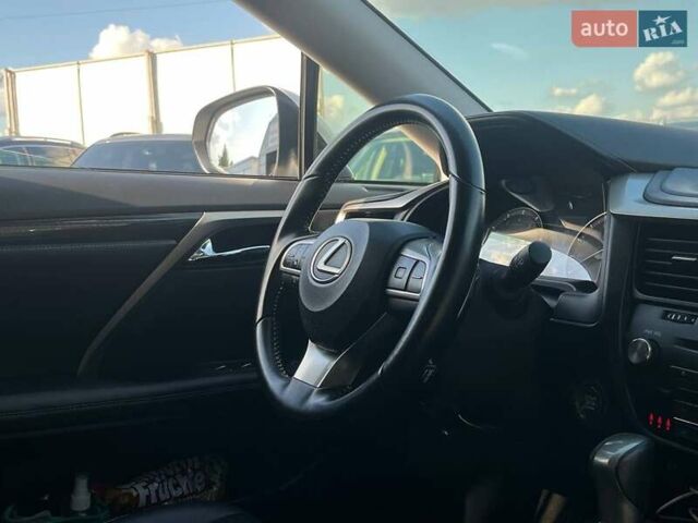 Лексус РХ 2021 в Львове на Automoto.ua Белый Лексус РХ, объемом двигателя 2 л и пробегом 104 тыс. км за 42290 $, фото 17 на Automoto.ua