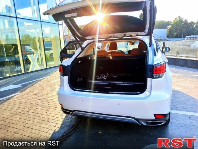 Белый Лексус РХ, объемом двигателя 2 л и пробегом 20 тыс. км за 52000 $, фото 6 на Automoto.ua