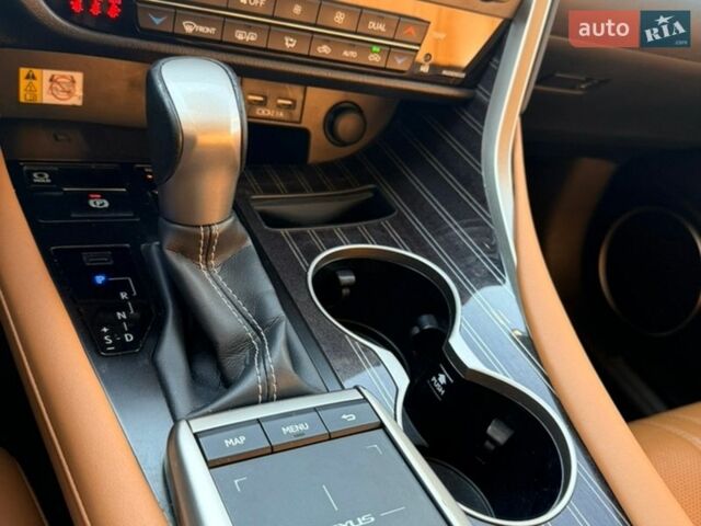 Белый Лексус РХ, объемом двигателя 3.46 л и пробегом 110 тыс. км за 59999 $, фото 13 на Automoto.ua