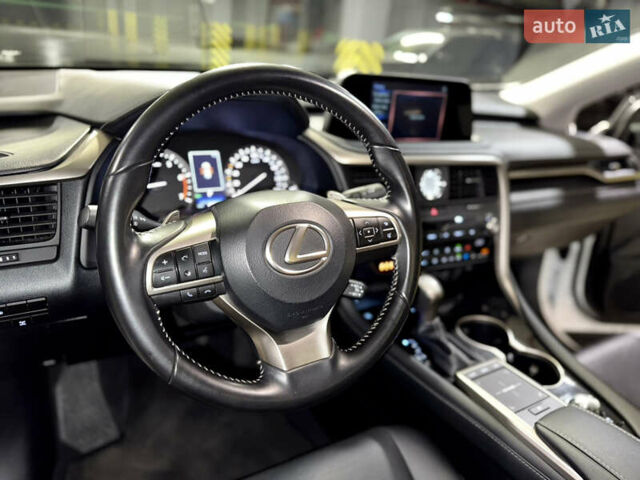 Білий Лексус РХ, об'ємом двигуна 2 л та пробігом 69 тис. км за 45700 $, фото 18 на Automoto.ua