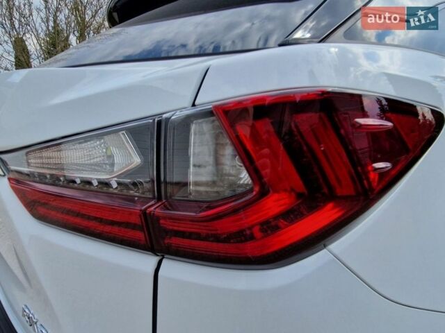 Белый Лексус РХ, объемом двигателя 3.46 л и пробегом 142 тыс. км за 52500 $, фото 19 на Automoto.ua