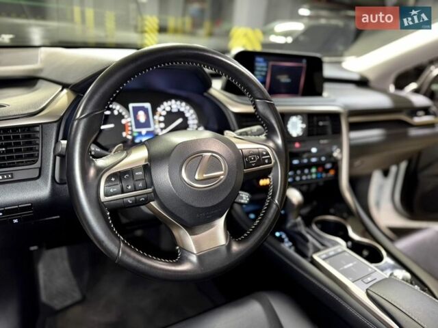 Білий Лексус РХ, об'ємом двигуна 2 л та пробігом 69 тис. км за 43500 $, фото 18 на Automoto.ua