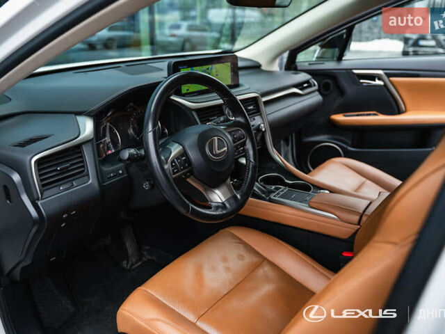 Белый Лексус РХ, объемом двигателя 3.46 л и пробегом 66 тыс. км за 50700 $, фото 12 на Automoto.ua