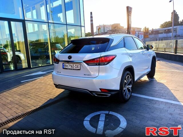Белый Лексус РХ, объемом двигателя 2 л и пробегом 20 тыс. км за 52000 $, фото 1 на Automoto.ua