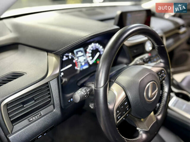 Білий Лексус РХ, об'ємом двигуна 2 л та пробігом 69 тис. км за 45700 $, фото 23 на Automoto.ua