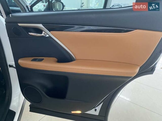 Белый Лексус РХ, объемом двигателя 2 л и пробегом 4 тыс. км за 53500 $, фото 40 на Automoto.ua